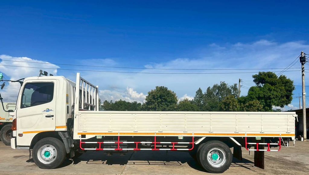  HINO FC4J