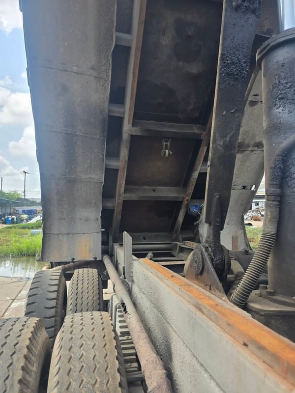 10ล้อดั้มพ์ฮีโน่FM176 