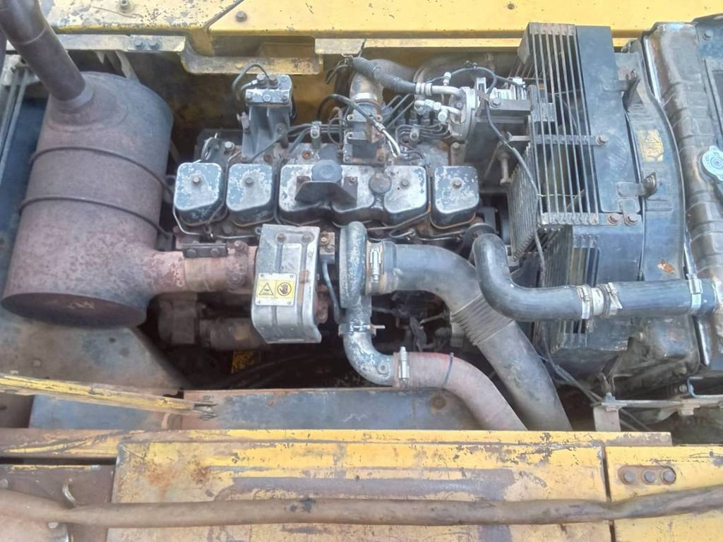 KOMATSU PC200-7