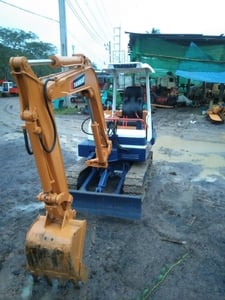 YANMAR B37
