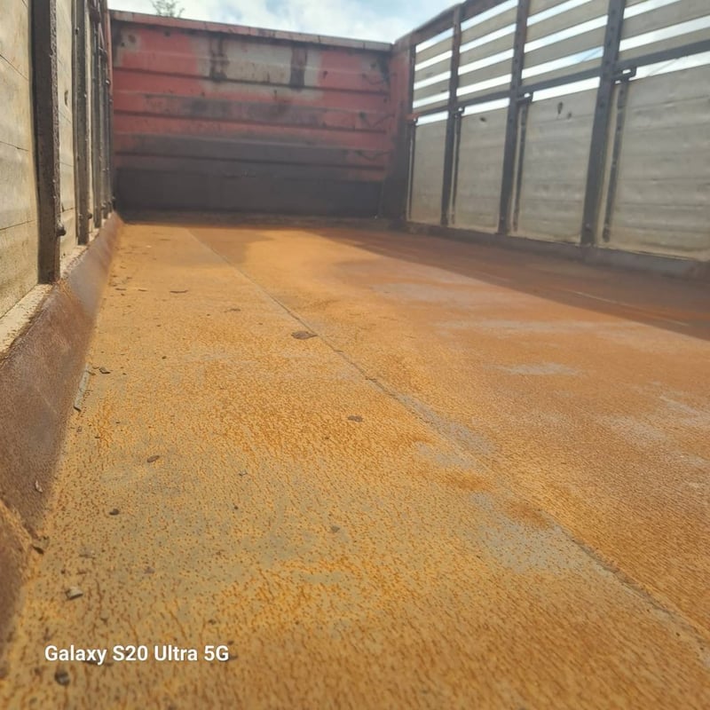 Vายเหมา2คัน10ล้อดั้มพ์ฮีโน่