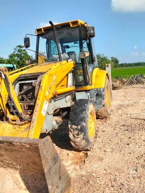 รถตักหน้าขุดหลัง