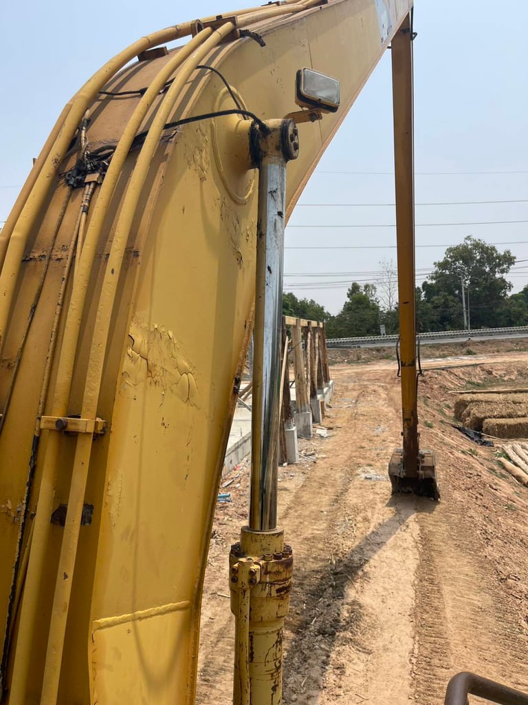 CAT320L