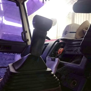 10ล้อดั้มพ์ISUZU ROCKY210วางเครื่อง220แรงม้า