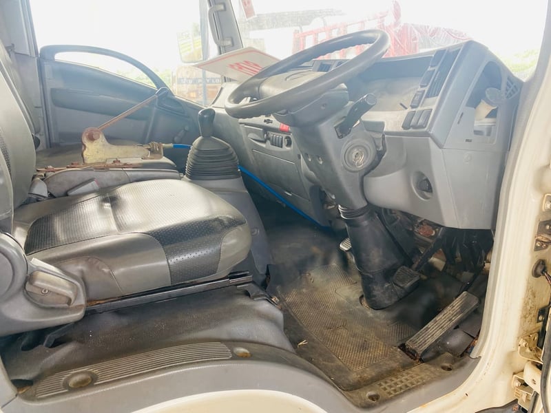 หกล้อโม่ปูนISUZU NPR150แรงม้า