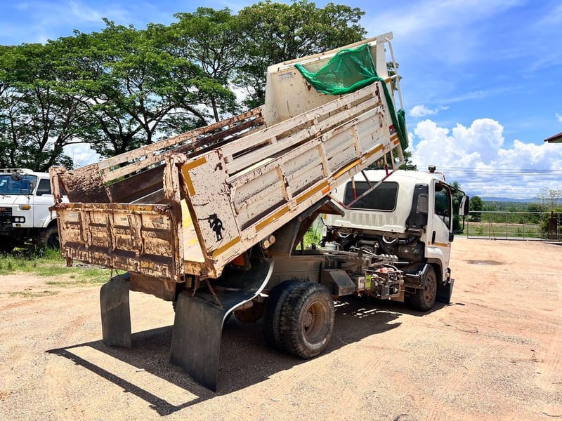 6ล้อดั้มพ์ISUZU FRR210 6ล้อดั้มพ์ISUZU FRR210