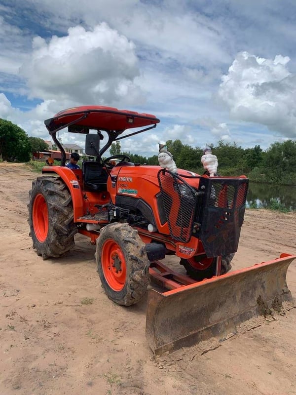 KUBOTA M5018