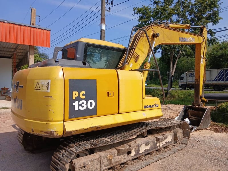 KOMATSU PC130-7 KOMATSU PC130-7
