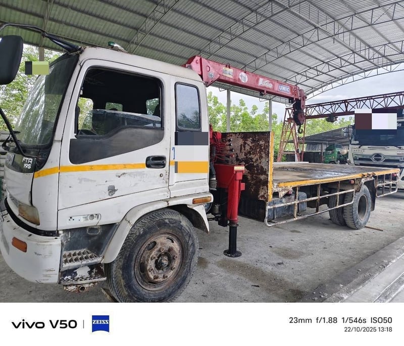 หกล้อพื้นเรียบ ISUZU FTR195แรงม้า