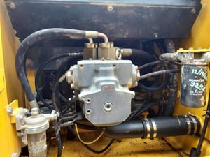 KOMATSU PC200-7 KOMATSU PC200-7