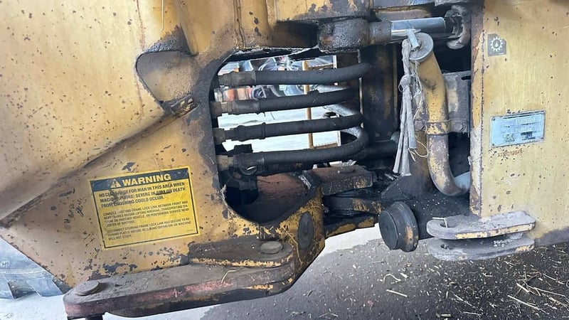 รถตักล้อยาง CAT910F