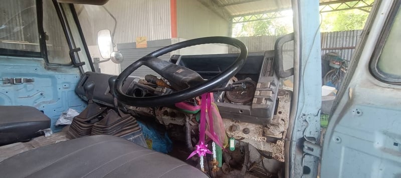 6ล้อดั้มพ์ฮีโน่168แรง 6ล้อดั้มพ์ฮีโน่168แรง