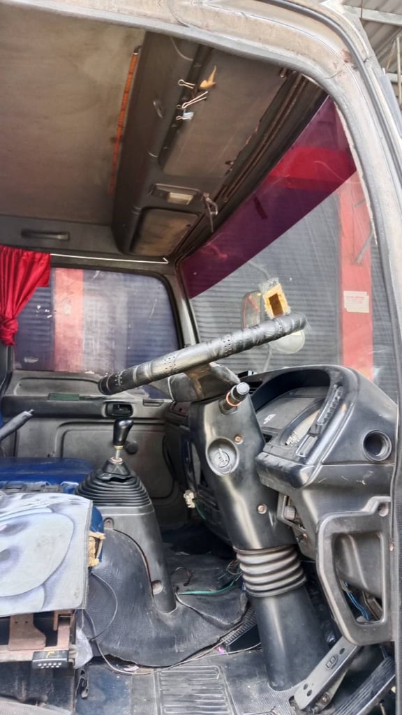 10ล้อรั้วคอกสูงISUZU FVM195แรง