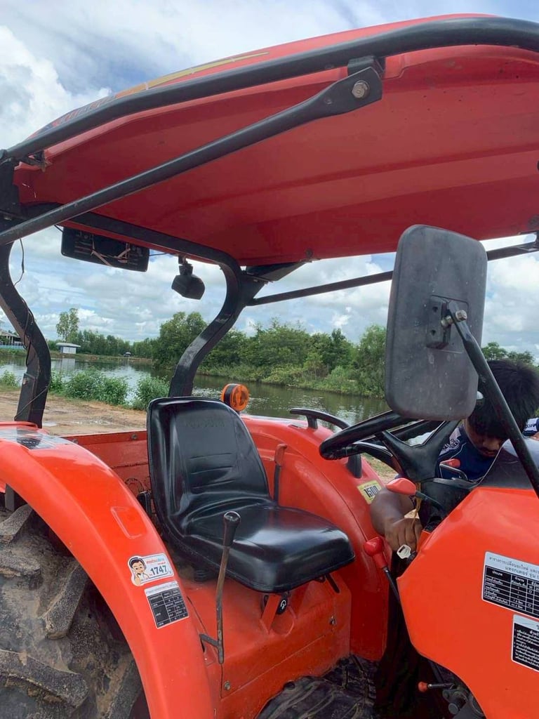 KUBOTA M5018