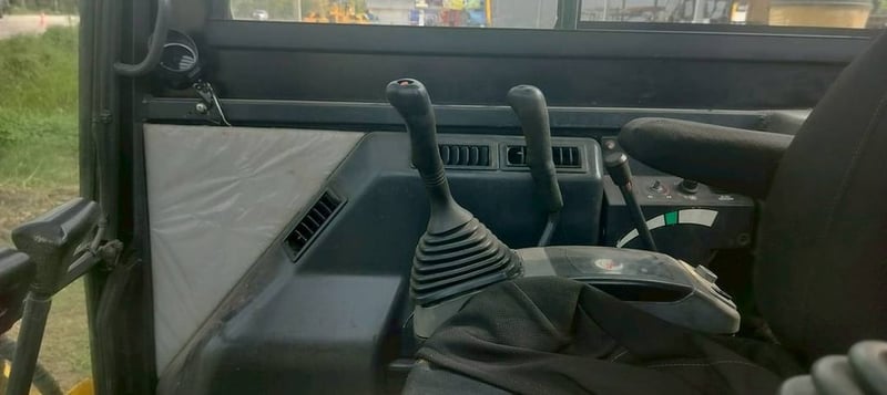 KOMATSU PC58-8 KOMATSU PC58-8