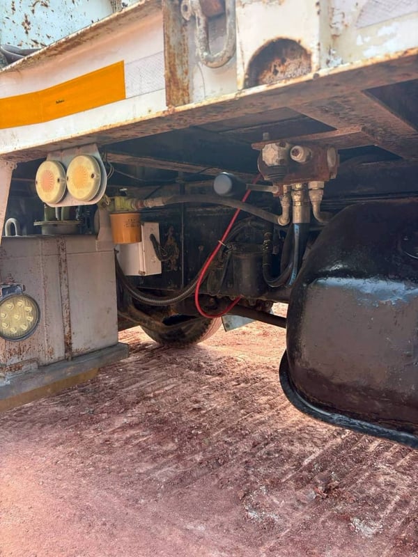 10ล้อเทรลเลอร์ท้ายลาด