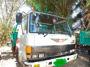 6ล้อฮีโน่FG200แรงม้า 6ล้อฮีโน่FG200แรงม้า