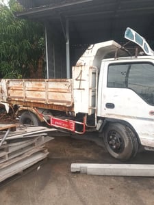 4ล้อดั้มพ์ISUZU NKR 