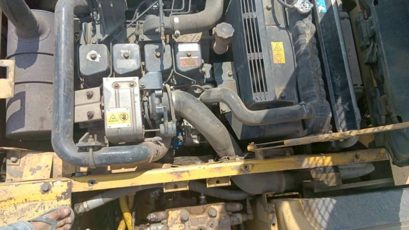 KOMATSU PC120-6 KOMATSU PC120-6