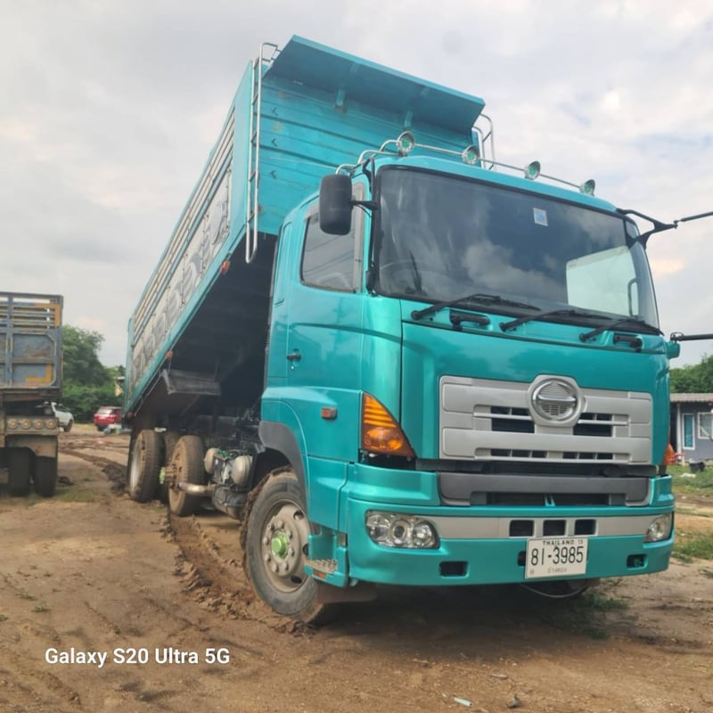 Vายเหมา2คัน10ล้อดั้มพ์ฮีโน่