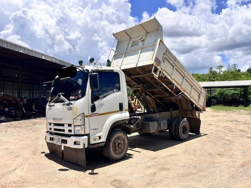 6ล้อดั้มพ์ISUZU FRR210