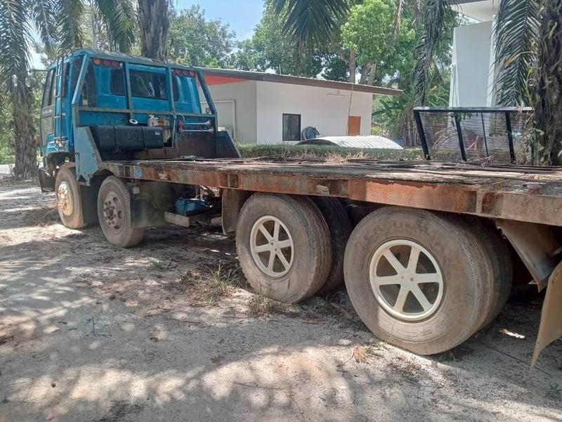 12ล้อท้ายลาดISUZU320แรงม้า