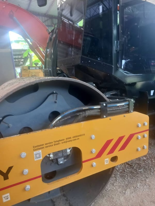 รถบดซานี่10ตัน