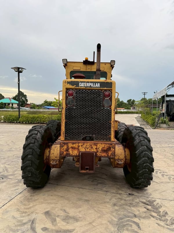 รถเกรด CAT140G