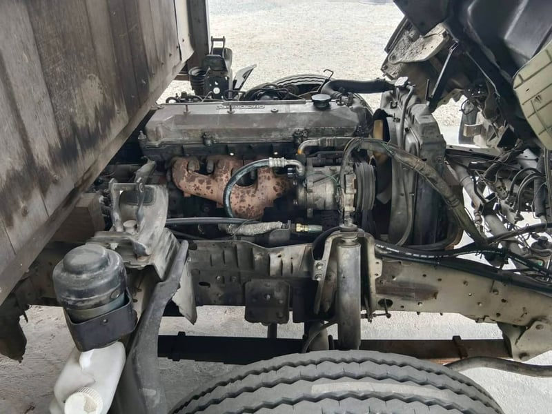 6ล้อISUZU NPR120แรงม้า