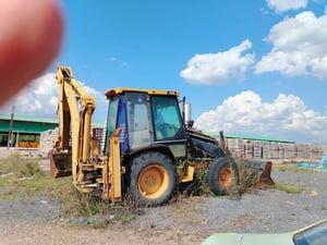 รถตักหน้าขุดหลัง