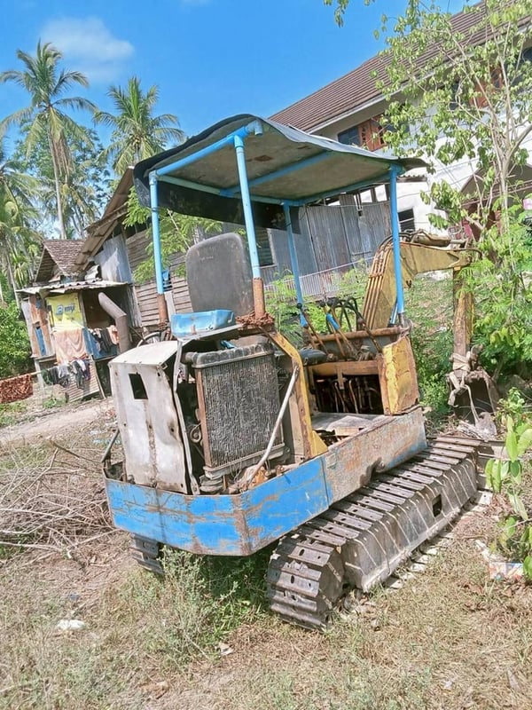 KOMATSU PC30