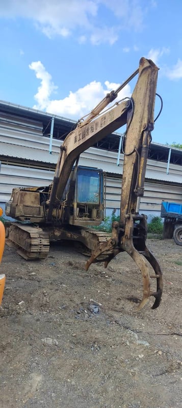 KOMATSU PC120-3