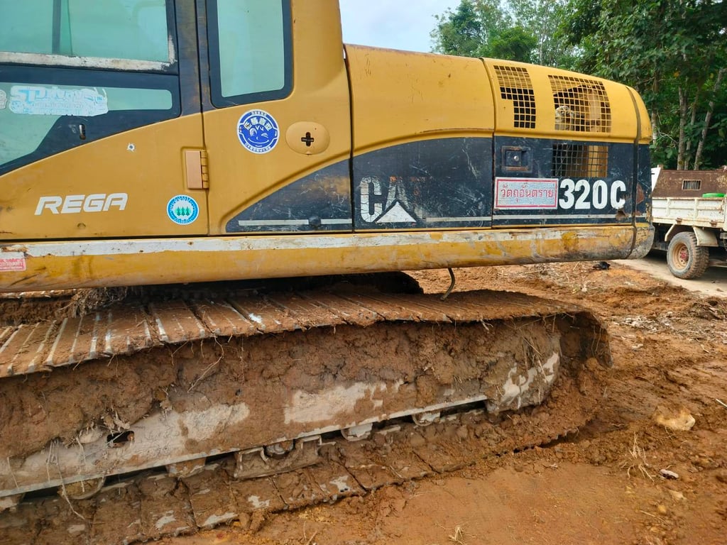 อม CAT320C  อม CAT320C
