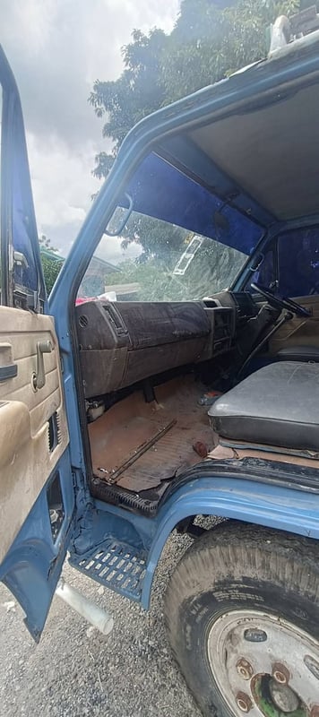 6ล้อไม่ดั้มพ์ISUZU NPR115แรงม้า