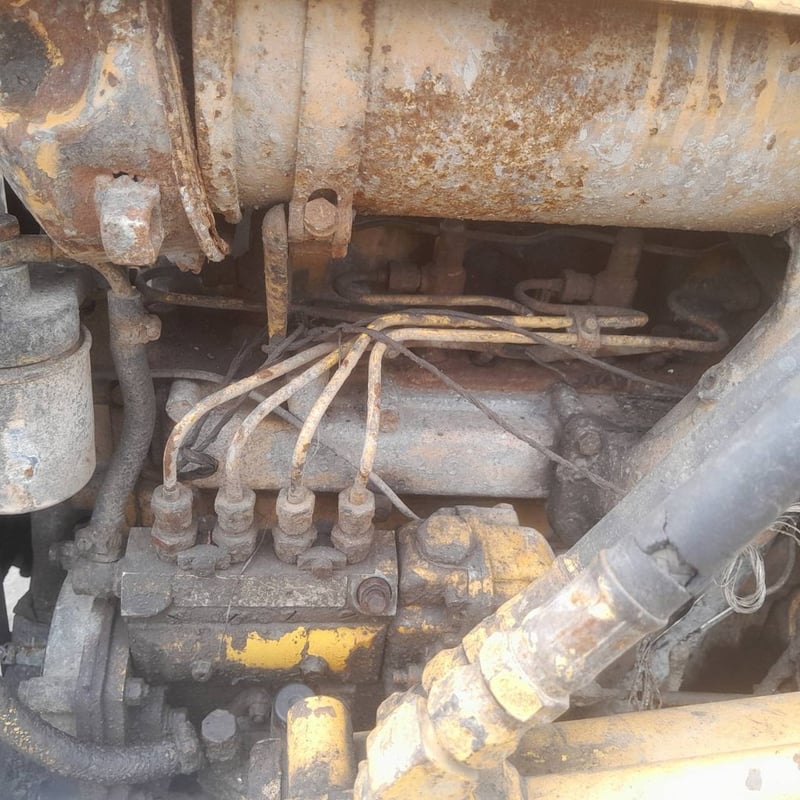 KOMATSU D2-5 KOMATSU D2-5