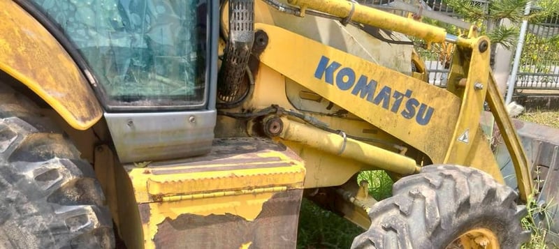 รถตักหน้าขุดหลัง รถตักหน้าขุดหลัง