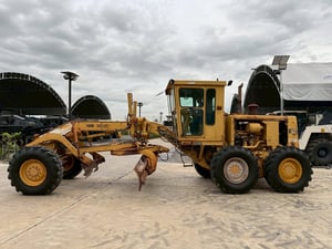 รถเกรด CAT140G