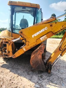 รถตักหน้าขุดหลัง