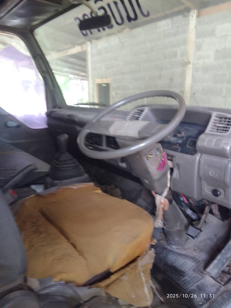 หกล้อดั้มพ์ISUZU NPR120แรงม้า หกล้อดั้มพ์ISUZU NPR120แรงม้า