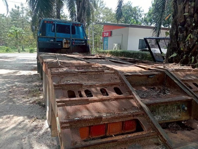 12ล้อท้ายลาดISUZU320แรงม้า