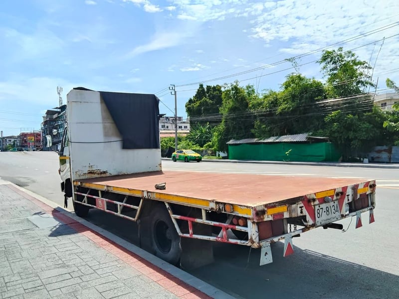 6ล้อพื้นเรียบHINO KM779. 117แรง 6ล้อพื้นเรียบHINO KM779. 117แรง