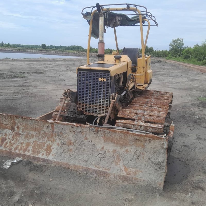 KOMATSU D2-5