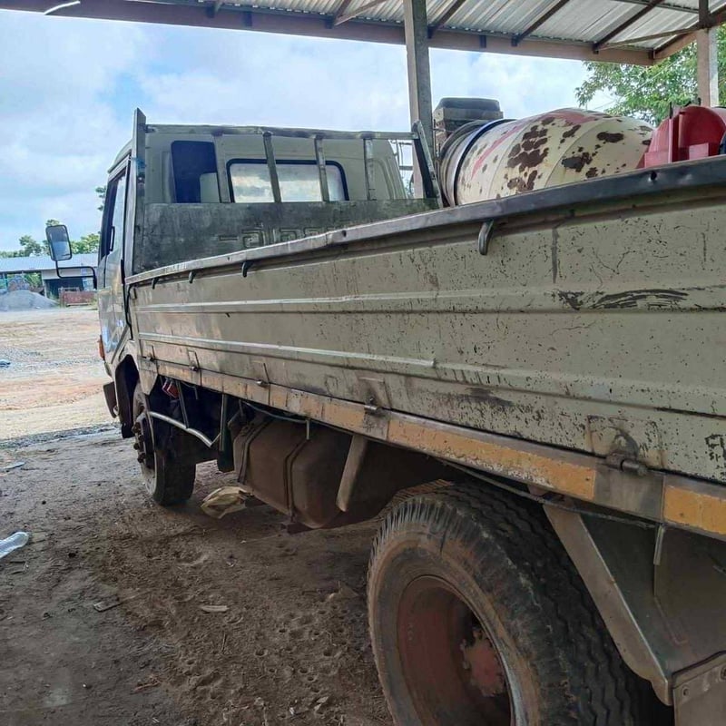 หกล้อไม่ดั้มพ์