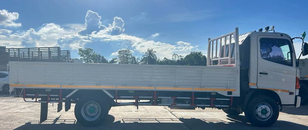 HINO FC4J HINO FC4J