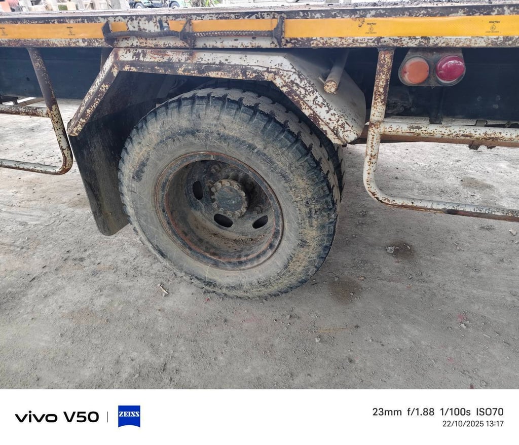 หกล้อพื้นเรียบ ISUZU FTR195แรงม้า