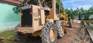 รถเกรดCAT120G เครื่องสี่สูบ รถเกรดCAT120G เครื่องสี่สูบ