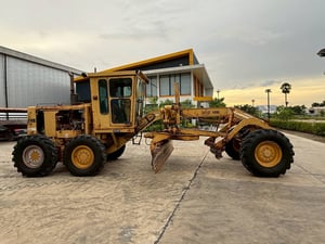 รถเกรด CAT140G