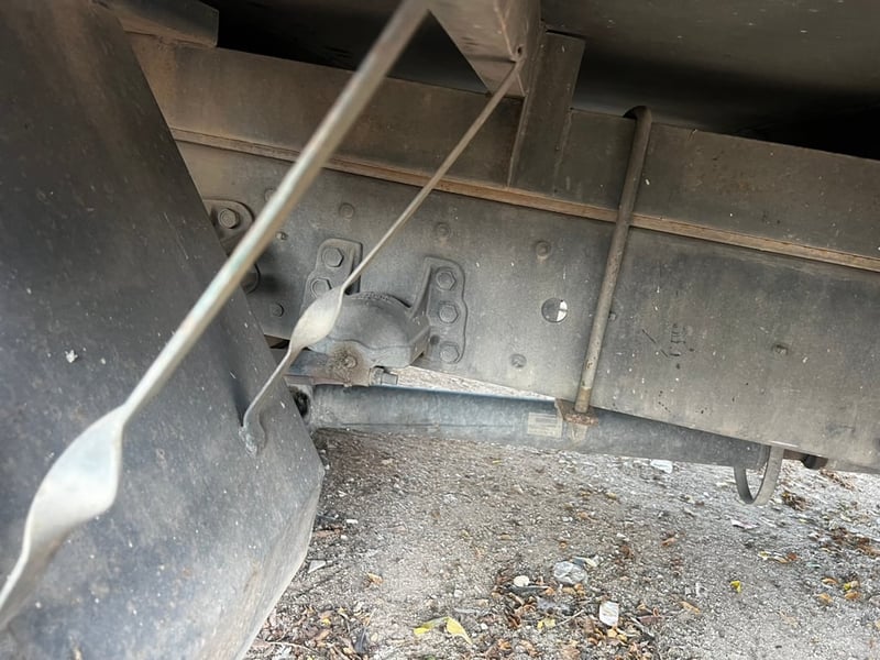 6ล้อรั้วISUZU FRR210แรงม้า 6ล้อรั้วISUZU FRR210แรงม้า