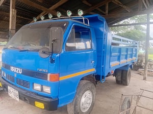 6ล้อดั้มพ์ISUZU NPR115แรงม้า