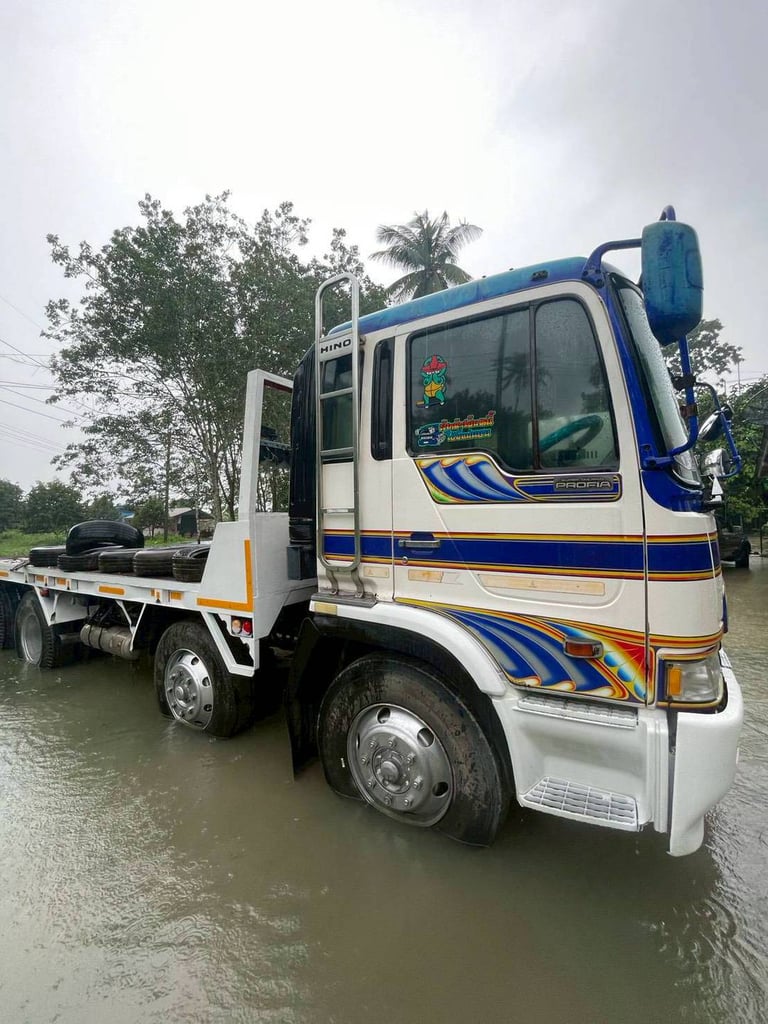 12ล้อท้ายลาด